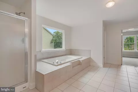Bath - 3350 Lancer Ct, Dunkirk, MD 20754 photo 3 of 5