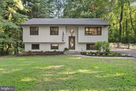 1381 Calvert Beach Rd, Saint Leonard, MD 20685
