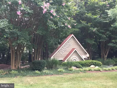 201 Driftwood Ln #201, Solomons, MD 20688