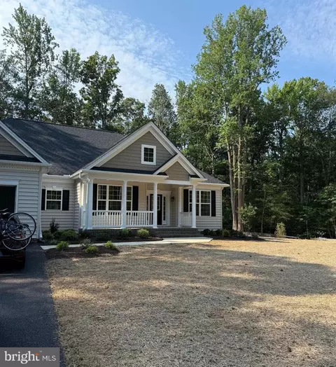 2353 Park Chesapeake Dr, Lusby, MD 20657