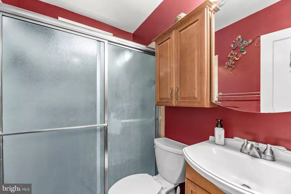 Bath - 6080 Fir Rd, Saint Leonard, MD 20685 photo 2 of 4