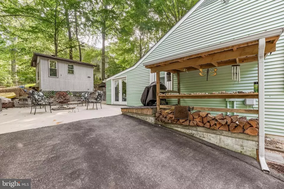 Exterior - 6080 Fir Rd, Saint Leonard, MD 20685 photo 5 of 8