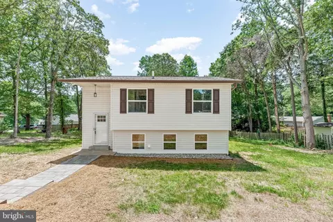 1235 Calvert Beach Rd, Saint Leonard, MD 20685