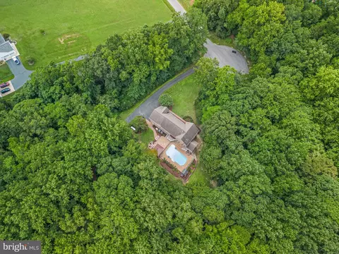 View/Area - 11931 Lyons Glen Ct, Dunkirk, MD 20754 photo 6 of 12