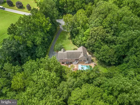 View/Area - 11931 Lyons Glen Ct, Dunkirk, MD 20754 photo 11 of 12