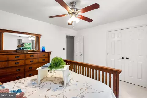 Bedroom - 11931 Lyons Glen Ct, Dunkirk, MD 20754 photo 6 of 6