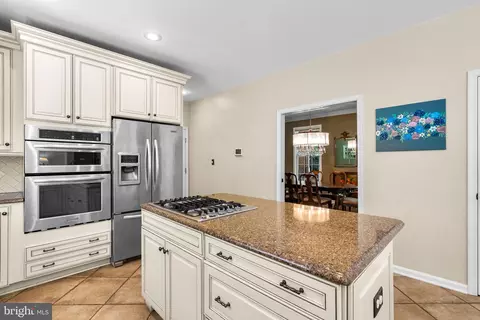 Kitchen - 11931 Lyons Glen Ct, Dunkirk, MD 20754 photo 5 of 8