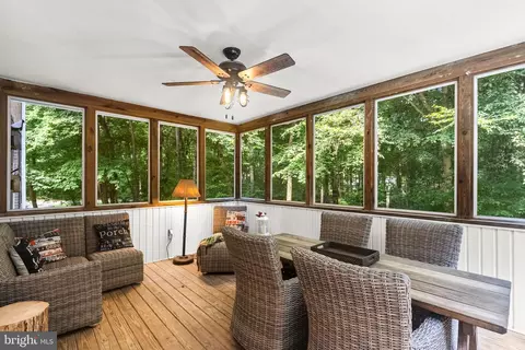 Exterior - 11931 Lyons Glen Ct, Dunkirk, MD 20754 photo 8 of 17