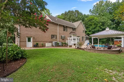 Exterior - 11931 Lyons Glen Ct, Dunkirk, MD 20754 photo 14 of 17