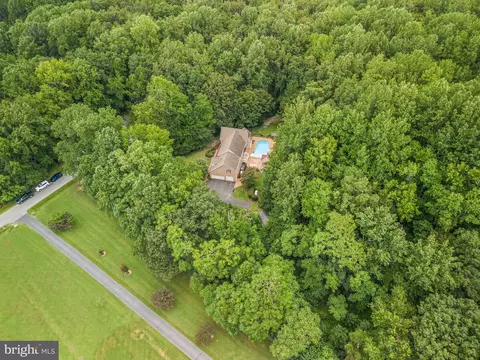 View/Area - 11931 Lyons Glen Ct, Dunkirk, MD 20754 photo 8 of 12