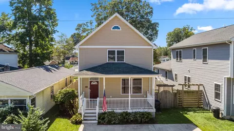 4005 7th St, North Beach, MD 20714