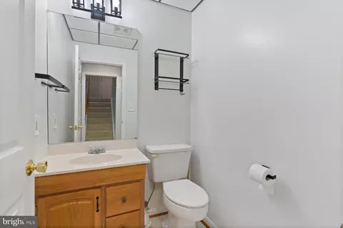 Entry Way - 6571 11th St, Chesapeake Beach, MD 20732 photo 2 of 2