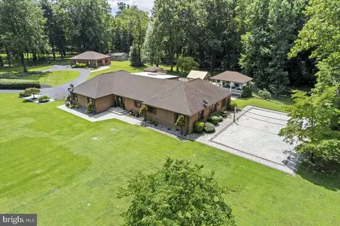 11840 Cedarwood Dr, Dunkirk, MD 20754