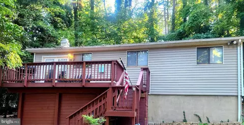 12109 Catalina Dr, Lusby, MD 20657