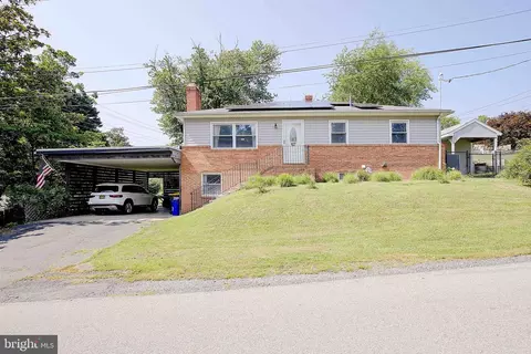 3902 13th St, Chesapeake Beach, MD 20732