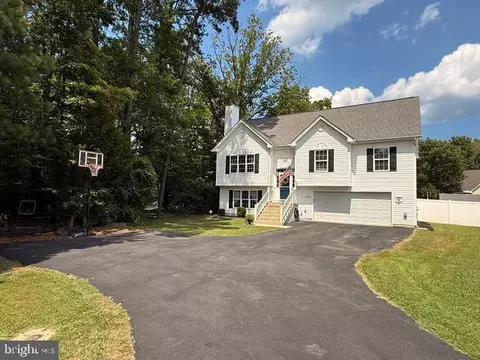 Exterior - 13586 Darlenes Ct, Solomons, MD 20688 photo 2 of 4