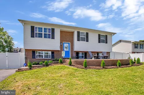 3709 29th St, Chesapeake Beach, MD 20732