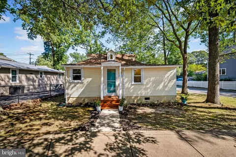 3922 7th St, North Beach, MD 20714
