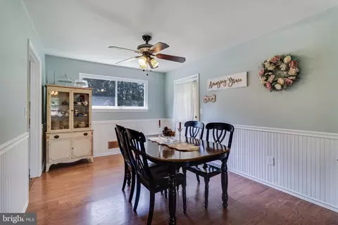 Dining - 3408 Lyons Creek Rd, Dunkirk, MD 20754 photo 2 of 3