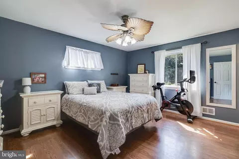 Bedroom - 3408 Lyons Creek Rd, Dunkirk, MD 20754 photo 1 of 6