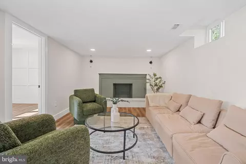 Living - 11207 Maplewood Dr, Dunkirk, MD 20754 photo 3 of 4