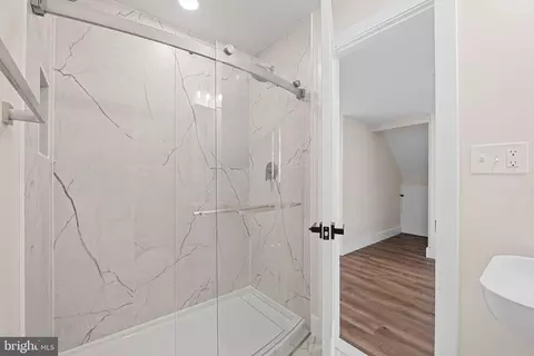 Bath - 11207 Maplewood Dr, Dunkirk, MD 20754 photo 4 of 4