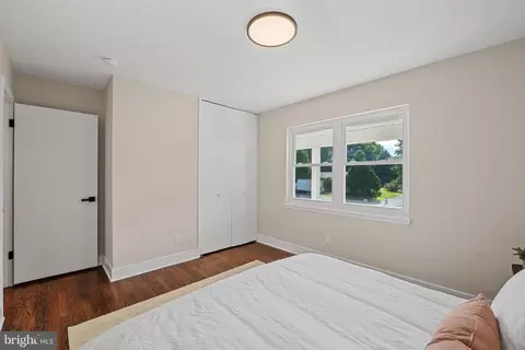 Bedroom - 11207 Maplewood Dr, Dunkirk, MD 20754 photo 4 of 6