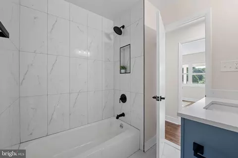 Bath - 11207 Maplewood Dr, Dunkirk, MD 20754 photo 2 of 4