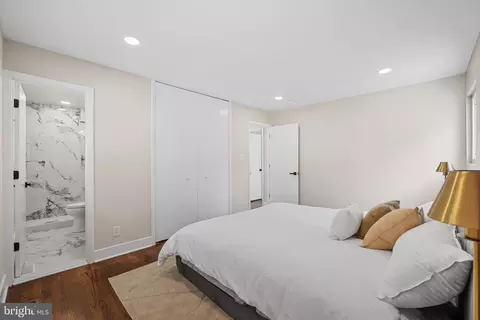 Bedroom - 11207 Maplewood Dr, Dunkirk, MD 20754 photo 2 of 6