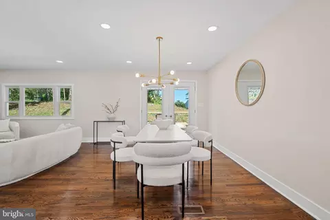Dining - 11207 Maplewood Dr, Dunkirk, MD 20754 photo 1 of 3