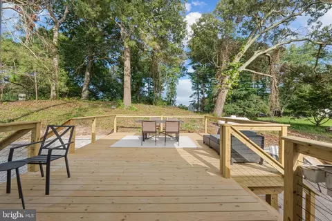 Exterior - 11207 Maplewood Dr, Dunkirk, MD 20754 photo 3 of 5