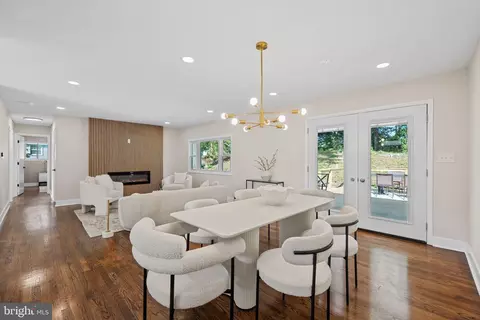 Dining - 11207 Maplewood Dr, Dunkirk, MD 20754 photo 2 of 3