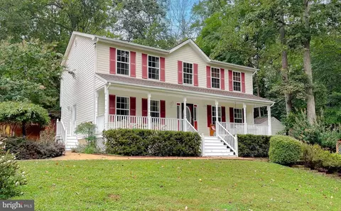 12520 Algonquin Trl, Lusby, MD 20657