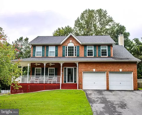 56 Cross Point Dr, Owings, MD 20736