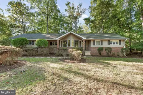 12476 Catalina Dr, Lusby, MD 20657