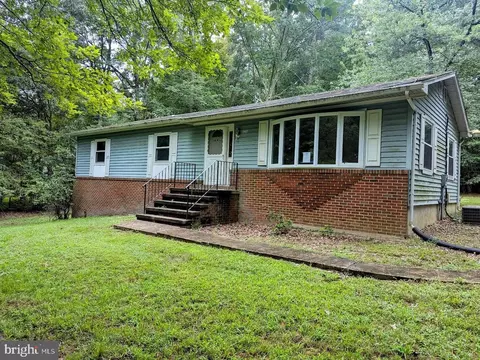 5225 Mackall Rd, Saint Leonard, MD 20685
