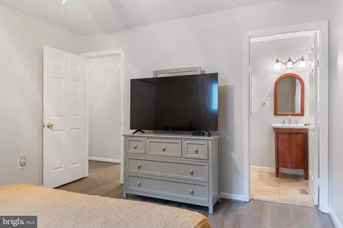 Bedroom - 11316 Commanche Rd, Lusby, MD 20657 photo 3 of 3