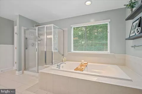 Bath - 217 Pelagic Ln, Solomons, MD 20688 photo 2 of 7
