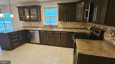 228 Thunderbird Dr, Lusby, MD 20657 photo 5