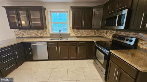 228 Thunderbird Dr, Lusby, MD 20657 photo 4