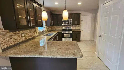 228 Thunderbird Dr, Lusby, MD 20657 photo 3