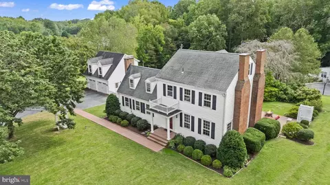 525 Small Reward Rd, Huntingtown, MD 20639