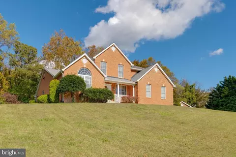 215 Hoile Ln, Huntingtown, MD 20639