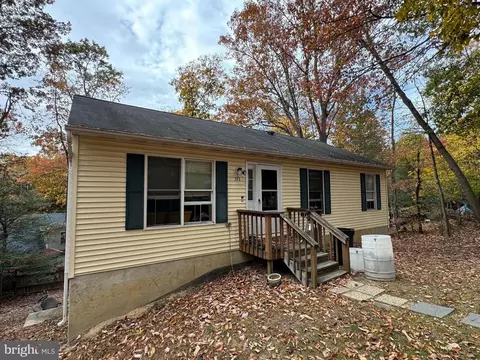 735 Lazy River Rd, Lusby, MD 20657