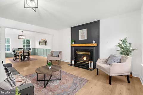Living - 4045 Loving Dr, Dunkirk, MD 20754 photo 3 of 5