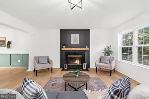 Living - 4045 Loving Dr, Dunkirk, MD 20754 photo 2 of 5