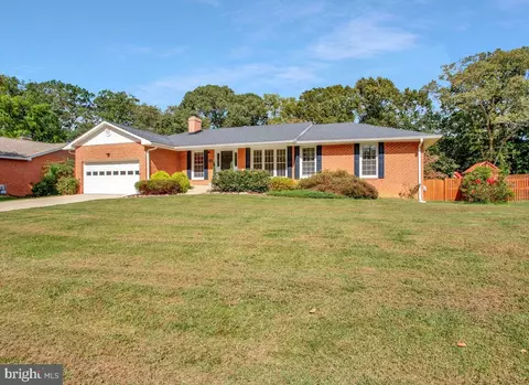 11612 Rivershore Dr, Dunkirk, MD 20754