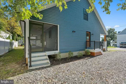 Exterior - 206 Point Ln, Solomons, MD 20688 photo 6 of 8