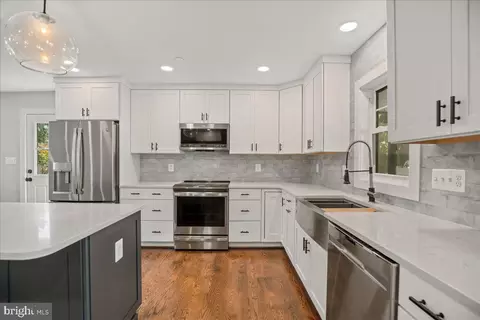 Kitchen - 206 Point Ln, Solomons, MD 20688 photo 3 of 7