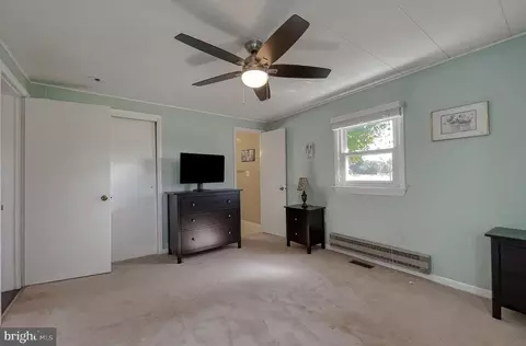 Bedroom - 3345 Ferry Landing Rd, Dunkirk, MD 20754 photo 4 of 8